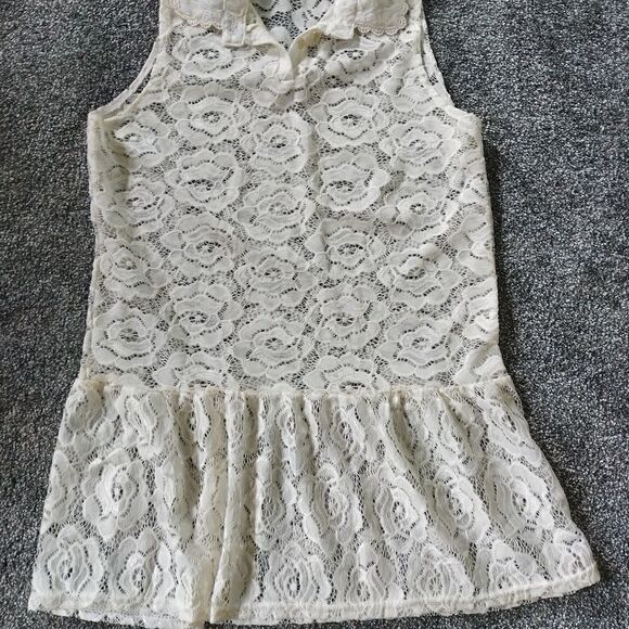 Sheer Lace Ruffled Tunic Top - Picture 5 of 6
